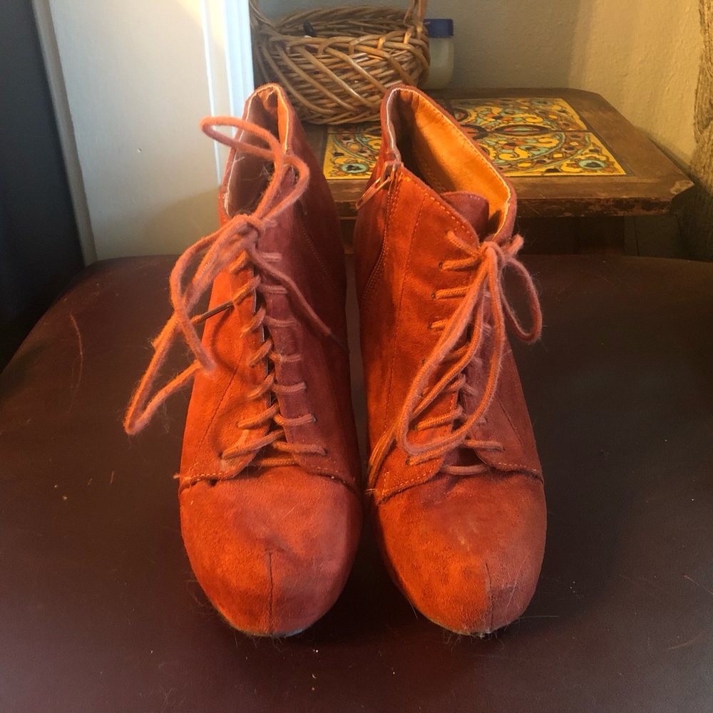 Burnt orange heeled boots in women’s size 7 /12